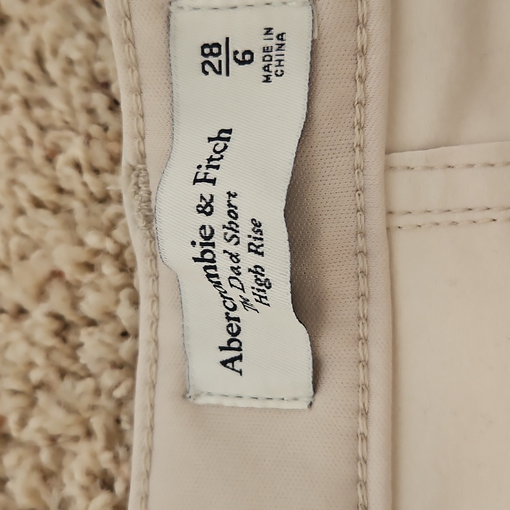 Abercrombie & Fitch 2-Toned Dad Shorts - Picture 4 of 5